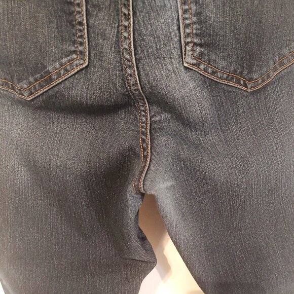 Women's Torrid Demin Stretch Skinny Dark Wash Jeans RN#148862 in Size 14 Reg - Picture 5 of 12